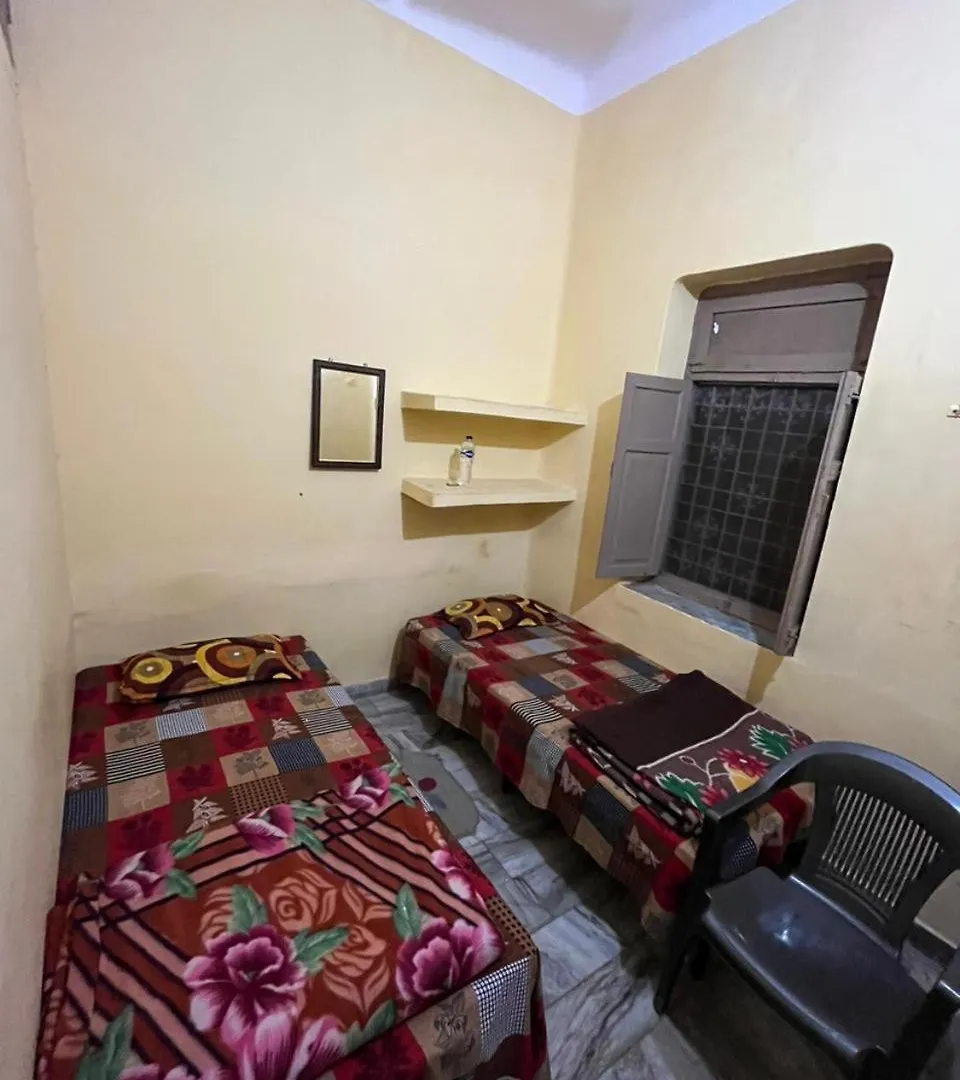 Vishwa Deva Homestay Varanasi 0*,  India